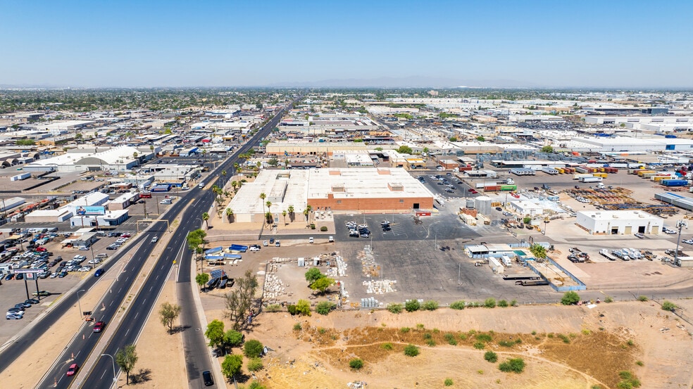 3750 W Indian School Rd, Phoenix, AZ for lease - Primary Photo - Image 1 of 6