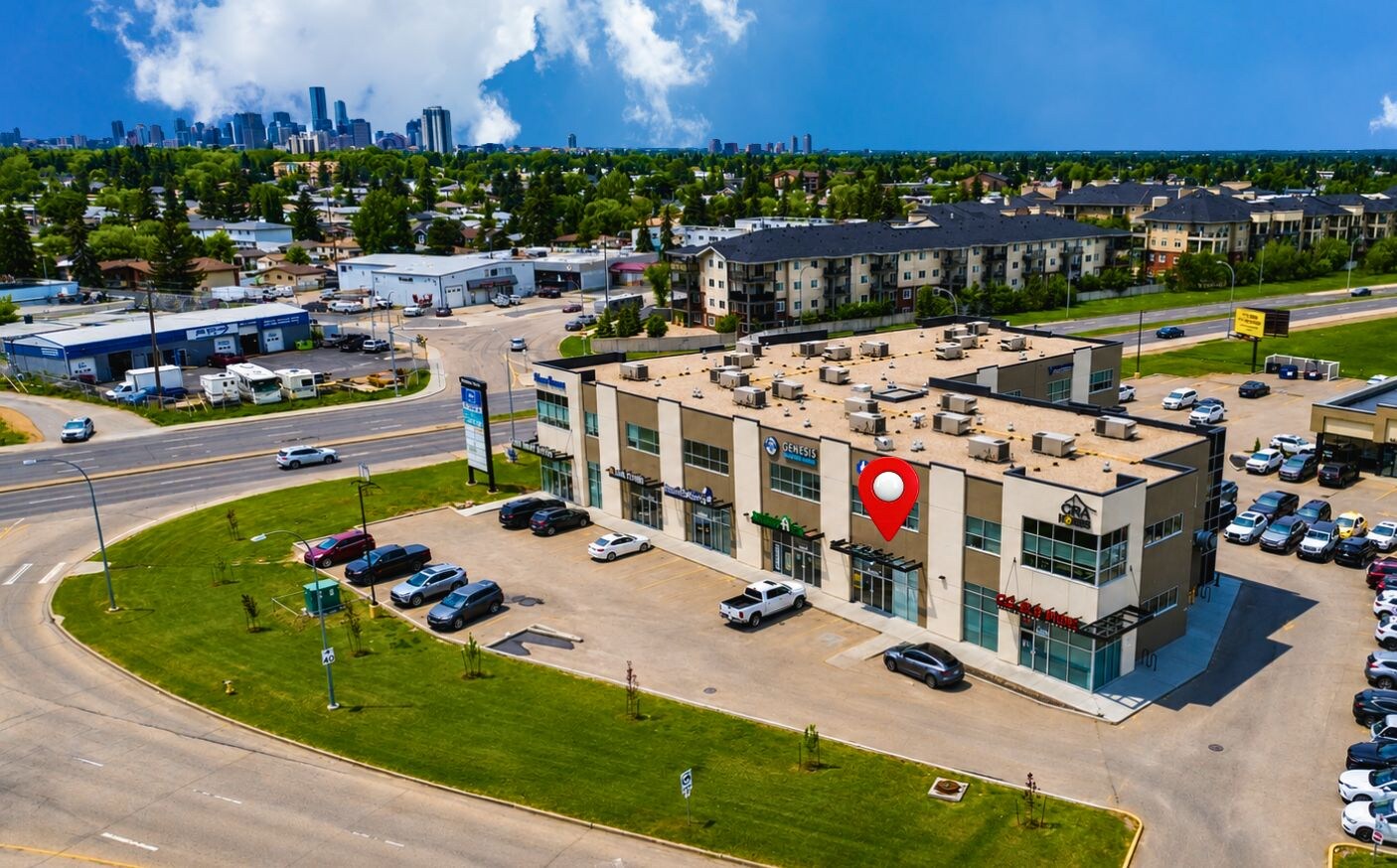 6950-6970 76 Av NW, Edmonton, AB à vendre Photo du bâtiment- Image 1 de 19