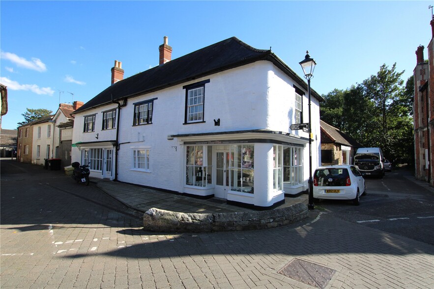 The Sq, Gillingham for sale - Primary Photo - Image 1 of 1