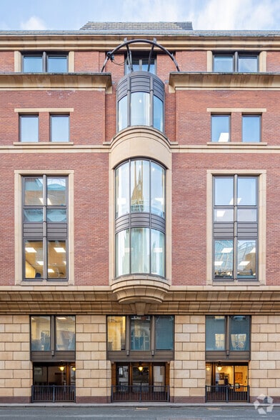 66 Buckingham Gate, London for lease - Building Photo - Image 2 of 6