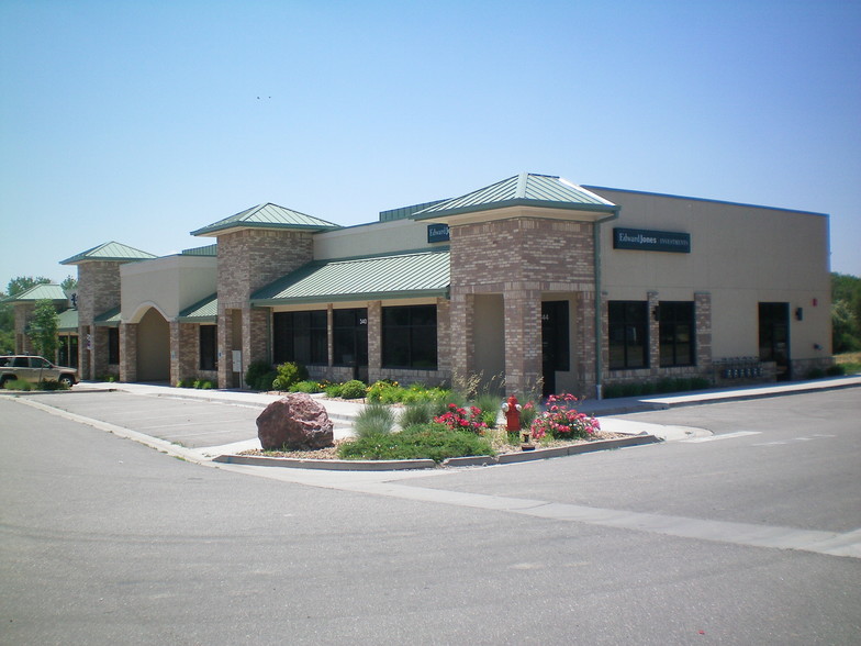 320-344 W 37th St, Loveland, CO for lease - Building Photo - Image 1 of 8