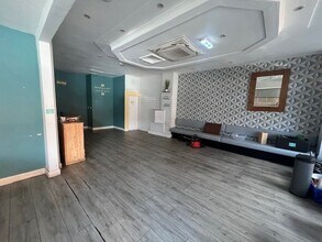 87-89 Church Rd, London for lease Building Photo- Image 2 of 4