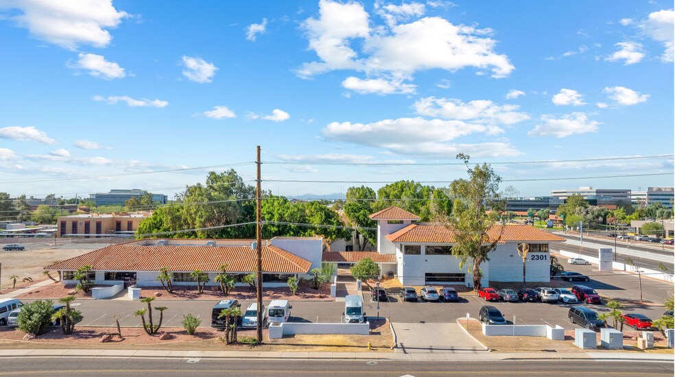 2301 W Dunlap Ave, Phoenix, AZ à louer - Photo du bâtiment - Image 2 de 29