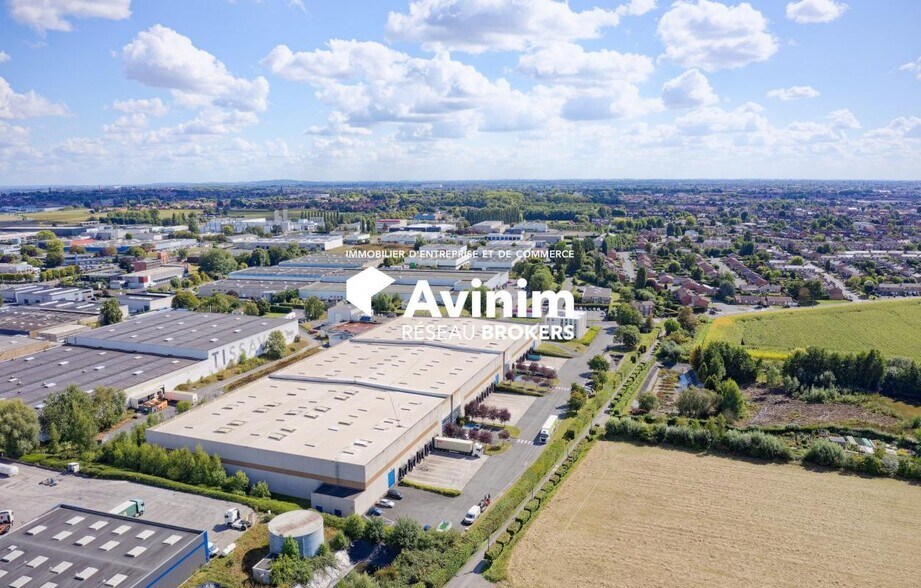 Industrial in Neuville-en-Ferrain for lease - Aerial - Image 1 of 6