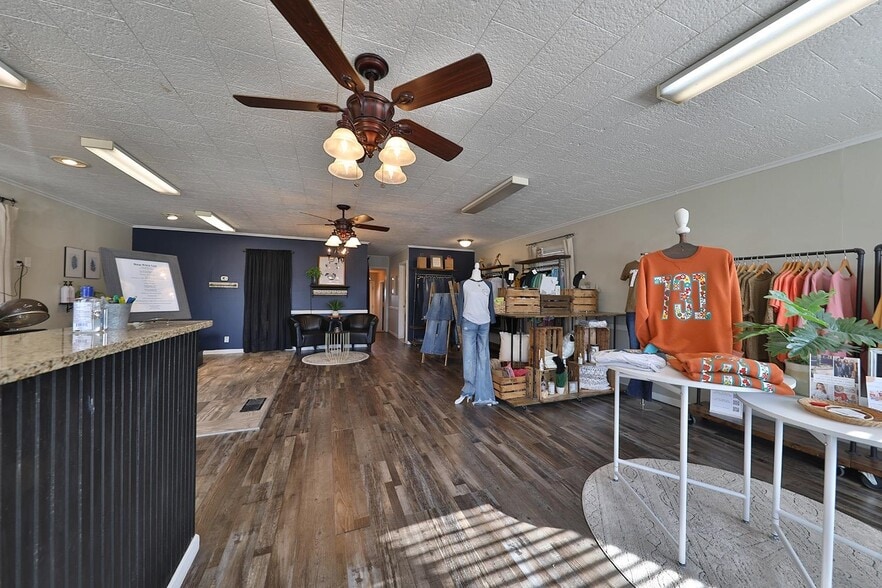 103 Garland St, Greenfield, TN for sale - Building Photo - Image 3 of 28