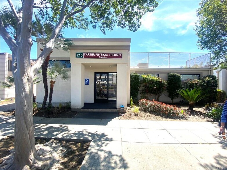 210 W College St, Covina, CA for lease - Building Photo - Image 1 of 8