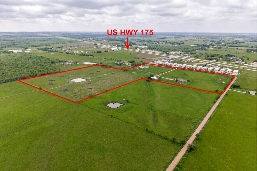 9562 County Road 147, Kaufman, TX à vendre - Photo du bâtiment - Image 2 de 8