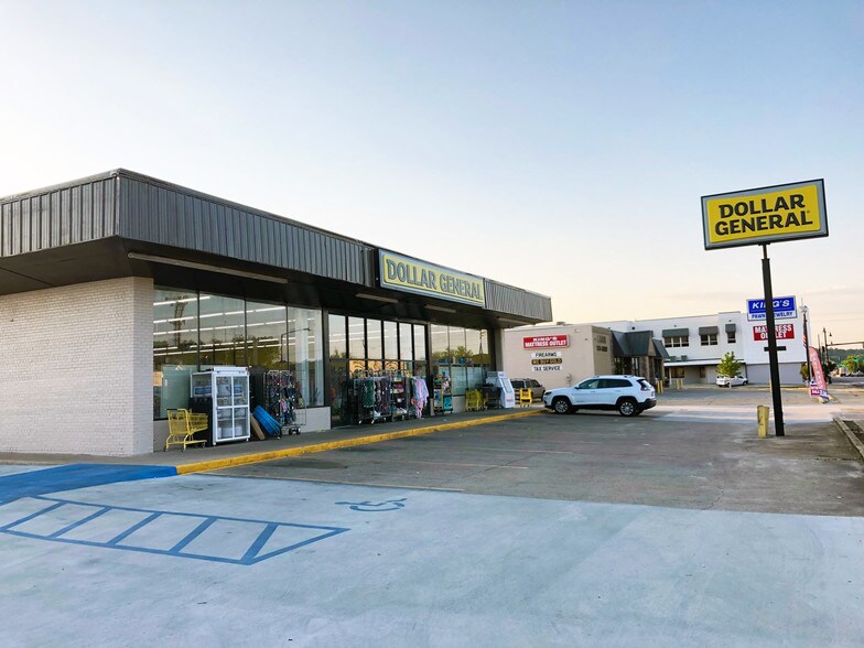 19 N Broadway Ave, Sylacauga, AL à louer - Photo du bâtiment - Image 2 de 4