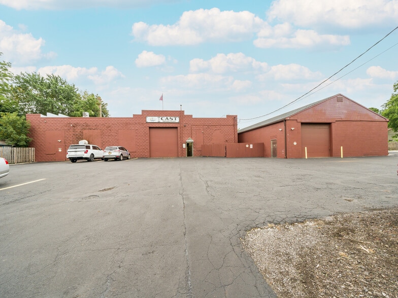305 Tremont St, Rochester, NY for lease - Building Photo - Image 2 of 22