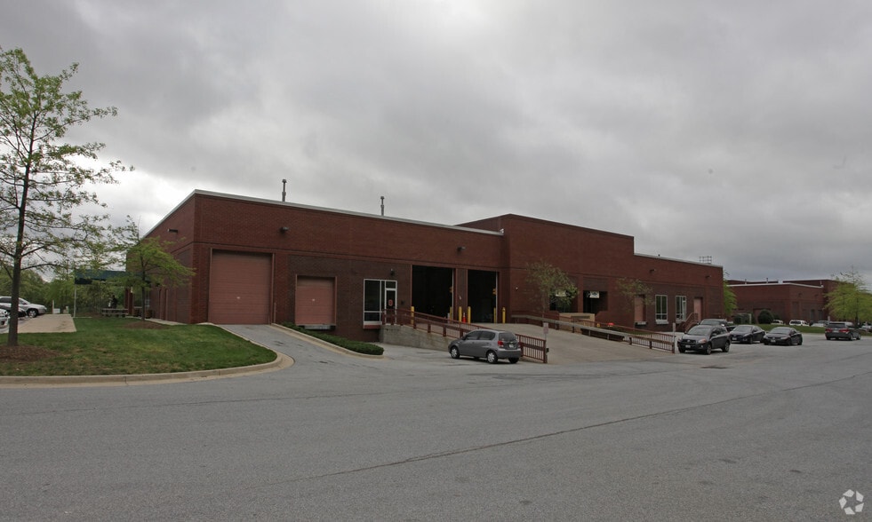 22610 Gateway Center Dr, Clarksburg, MD for lease - Building Photo - Image 3 of 6