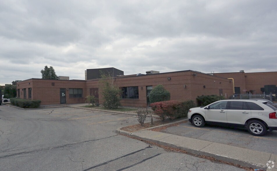 89A Connie Cres, Vaughan, ON à vendre - Photo principale - Image 1 de 1