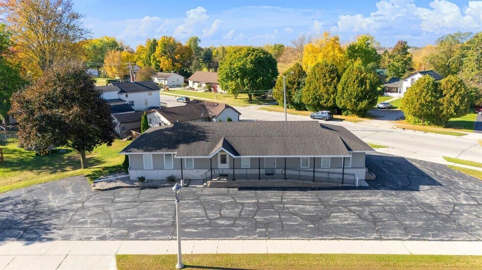 2131 Calumet Dr, New Holstein, WI à louer - Photo du bâtiment - Image 2 de 42