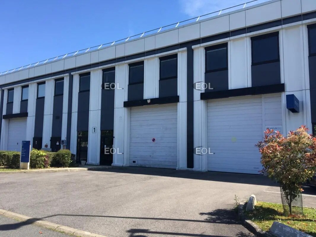 Office in Lisses for lease Primary Photo- Image 1 of 2