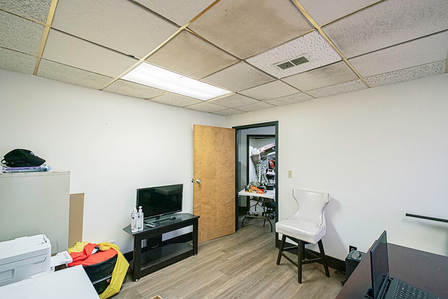 1312 13th St, Wichita Falls, TX for sale - Building Photo - Image 2 of 19