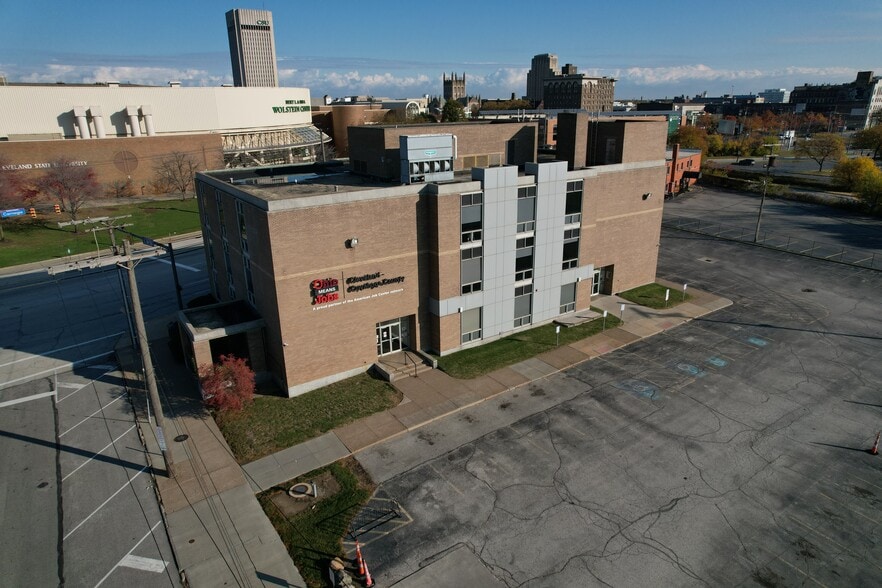 1910 Carnegie Ave, Cleveland, OH à vendre - Photo du bâtiment - Image 3 de 3