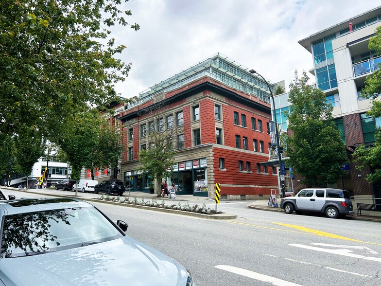 88 Lonsdale Ave, North Vancouver, BC for sale - Building Photo - Image 2 of 21