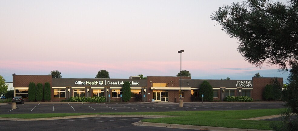 4201 Dean Lakes Blvd, Shakopee, MN for lease - Building Photo - Image 2 of 4