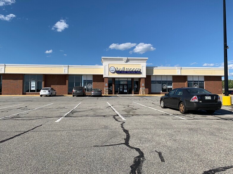 20 East Ave, Lewiston, ME à louer - Photo du bâtiment - Image 3 de 5