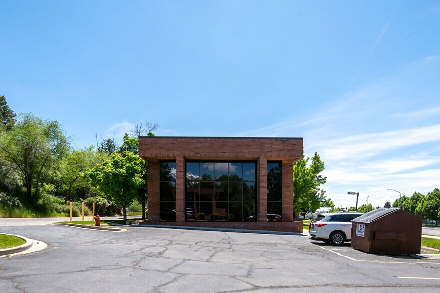 2696 N University Ave, Provo, UT à vendre - Photo du bâtiment - Image 3 de 13