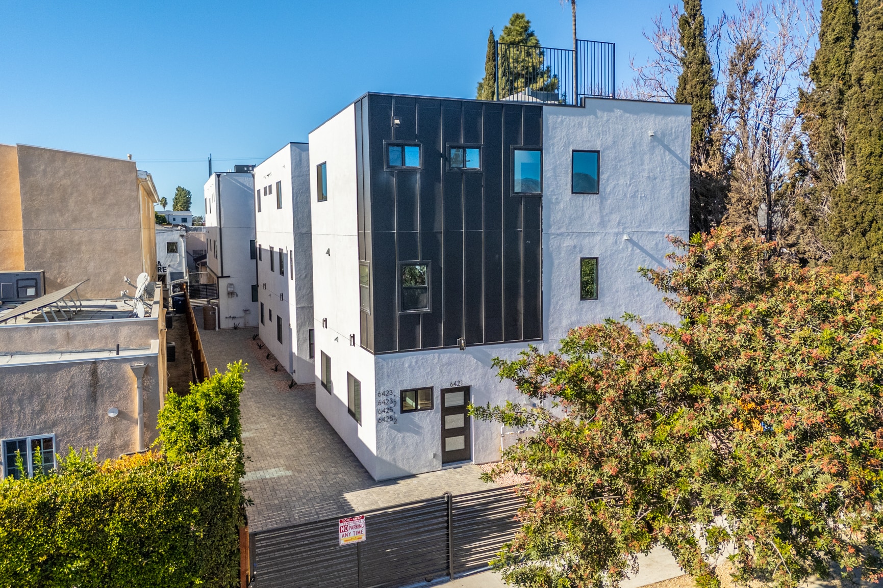 6421 Troost Ave, North Hollywood, CA for sale Primary Photo- Image 1 of 41