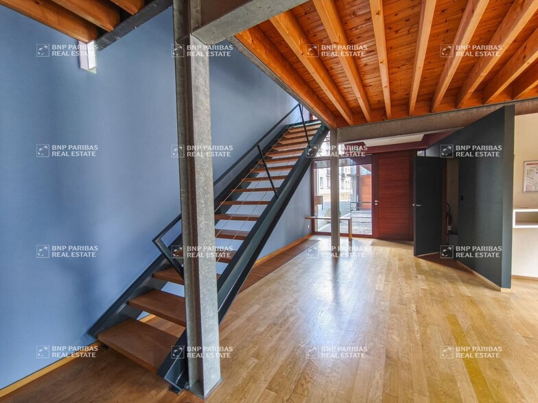 Office in Rennes for lease - Interior Photo - Image 3 of 15