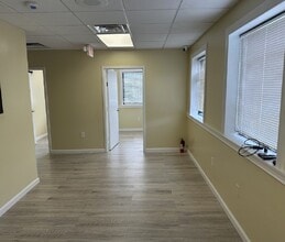 111 Pelham Rd, New Rochelle, NY for lease Interior Photo- Image 2 of 4