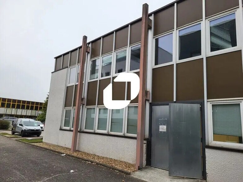 Office in Mérignac for lease - Building Photo - Image 1 of 14