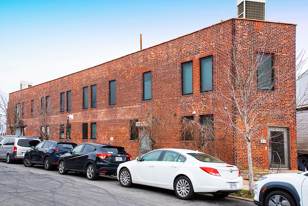1-11 Gem St, Brooklyn, NY for lease Interior Photo- Image 1 of 3