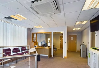 377-387 London Rd, Portsmouth for lease Interior Photo- Image 1 of 10