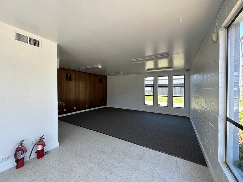 1400 S Bertelsen Rd, Eugene, OR for sale - Building Photo - Image 3 of 7