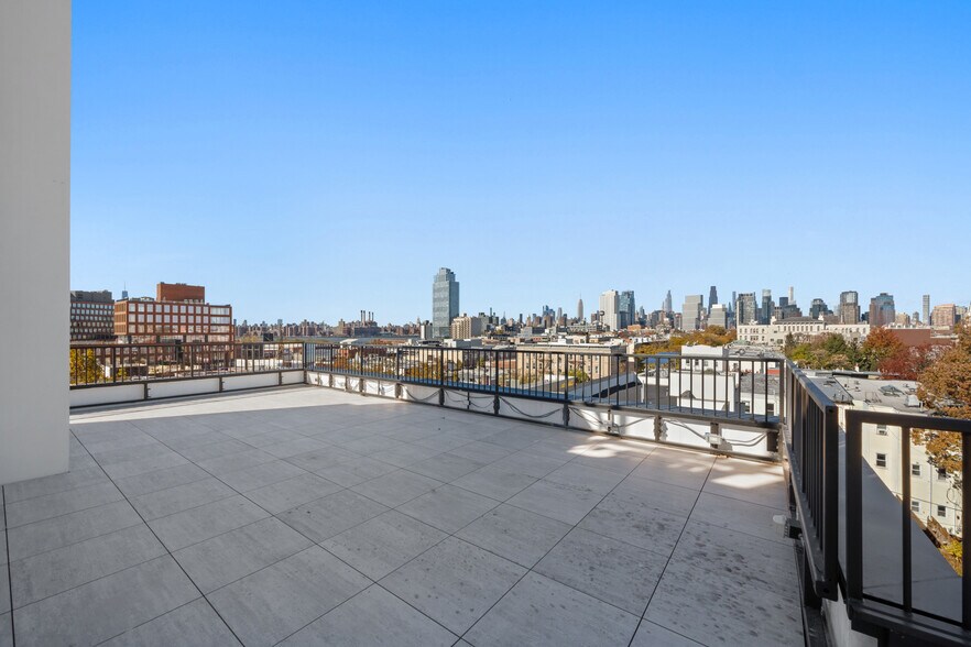 94 Guernsey St, Brooklyn, NY à vendre - Photo du bâtiment - Image 3 de 13