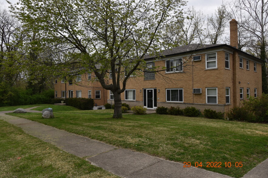 1936 Adams Rd, Cincinnati, OH à vendre - Photo principale - Image 1 de 25