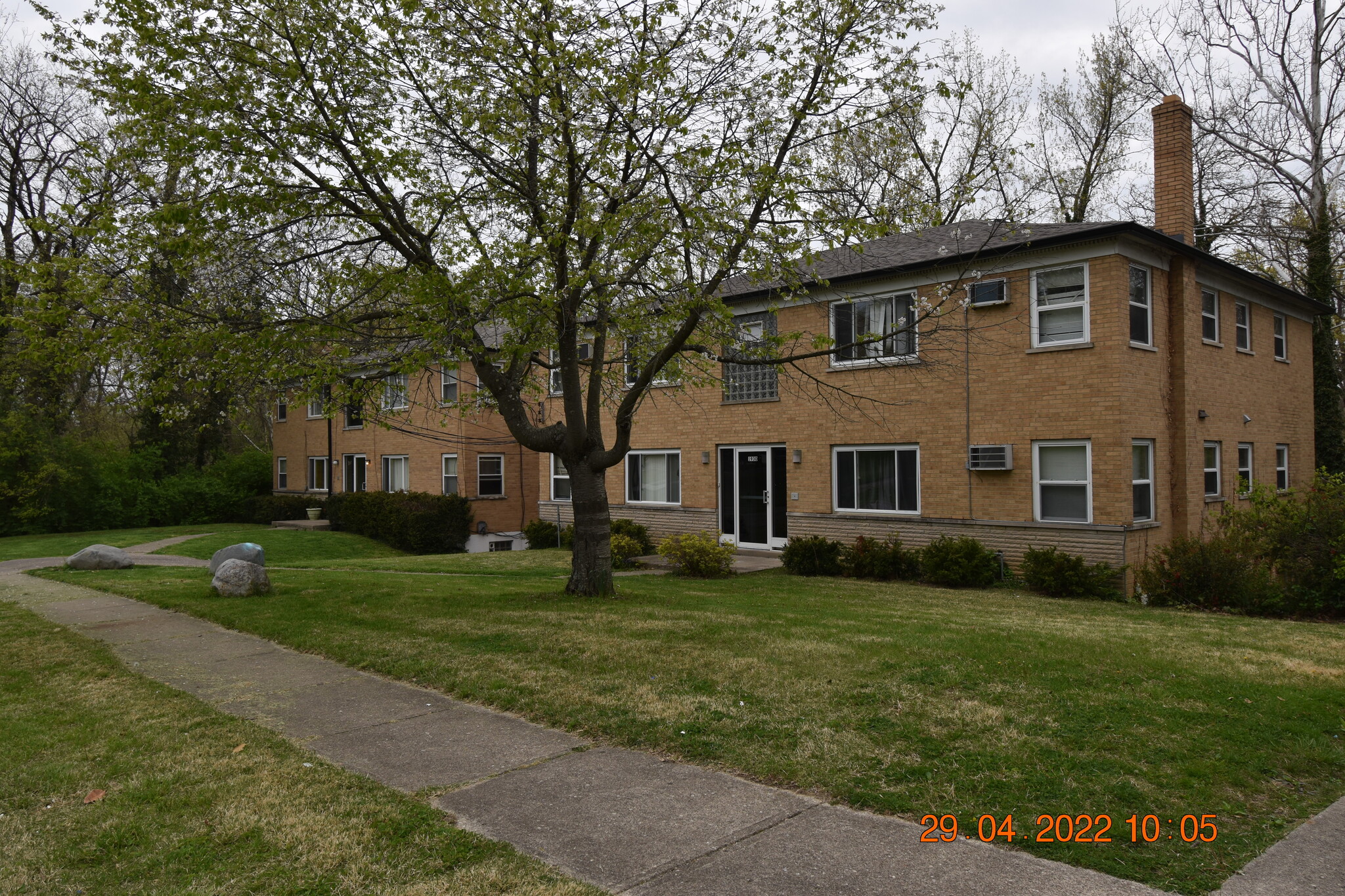 1936 Adams Rd, Cincinnati, OH à vendre Photo principale- Image 1 de 26