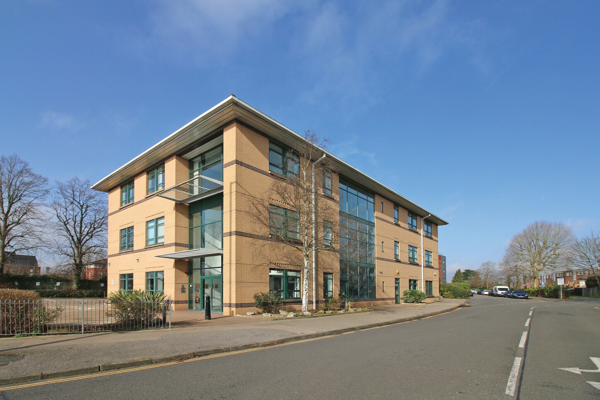 85 Great North Rd, Hatfield à louer Photo du bâtiment- Image 1 de 16