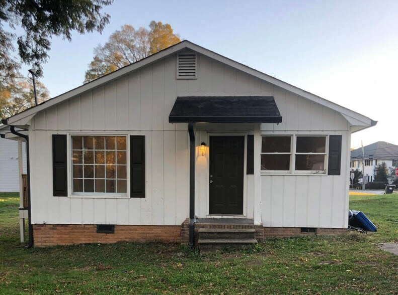 43 unit Residential Rental Portfolio portefeuille de 8 propriétés à vendre sur LoopNet.ca - Photo du bâtiment - Image 3 de 35