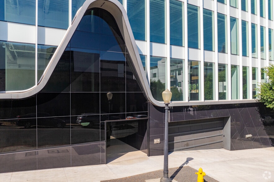 10281 W Pico Blvd, Los Angeles, CA for lease - Building Photo - Image 2 of 5