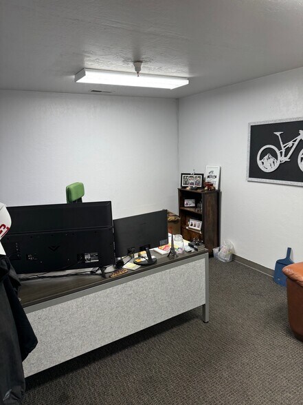 2340-2386 S Redwood Rd, Salt Lake City, UT à louer - Photo intérieure - Image 3 de 9