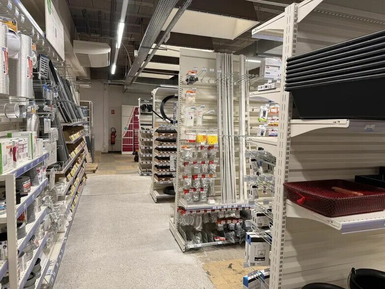 Commerce de détail dans Aix-en-Provence à louer - Photo intérieure - Image 2 de 3