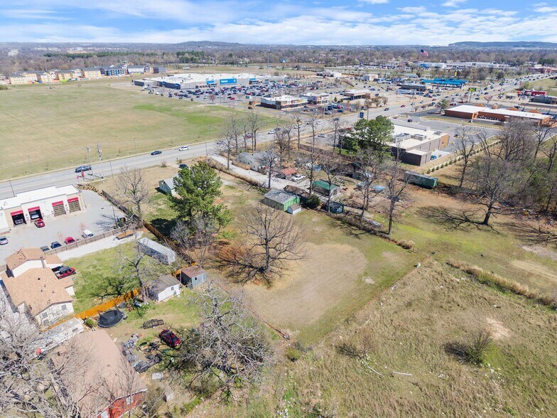 5119 Elm Springs Rd, Springdale, AR à vendre - Photo du bâtiment - Image 3 de 10