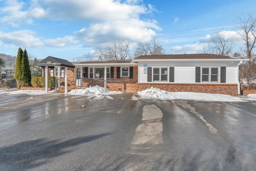 232 Furman Rd, Boone, NC à vendre - Photo du bâtiment - Image 3 de 35