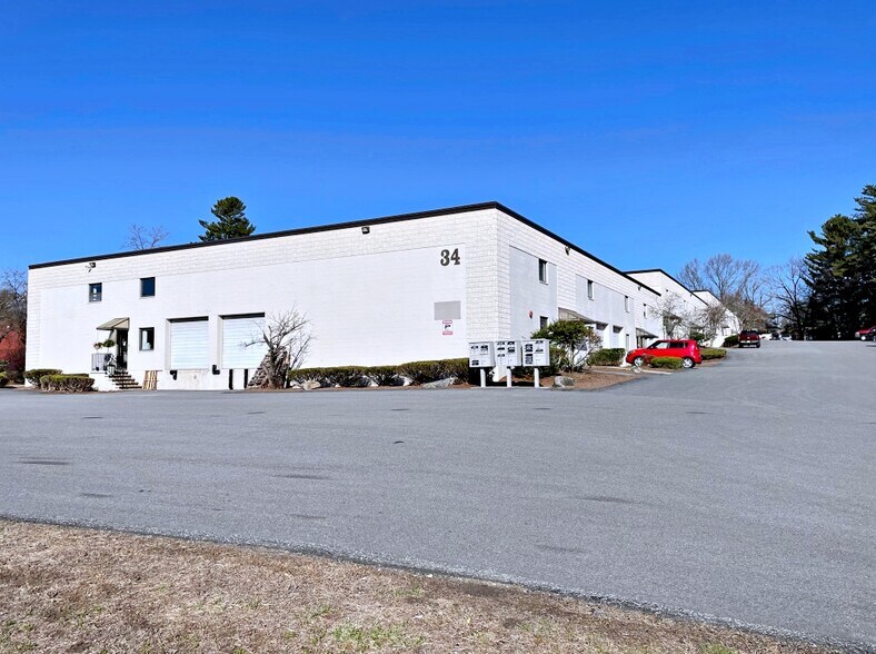 34 Sullivan Rd, North Billerica, MA à vendre - Photo du bâtiment - Image 3 de 24