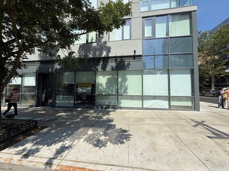 52 4th Ave, Brooklyn, NY for lease - Building Photo - Image 2 of 6