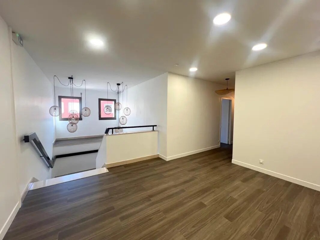 Bureau dans Viroflay à louer Photo intérieure- Image 1 de 16