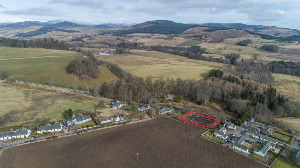 Land Opposite Former Jubilee, Kirriemuir for sale - Primary Photo - Image 1 of 3