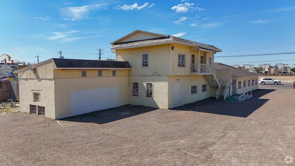 1328 N Closner Blvd, Edinburg, TX for sale - Primary Photo - Image 1 of 5