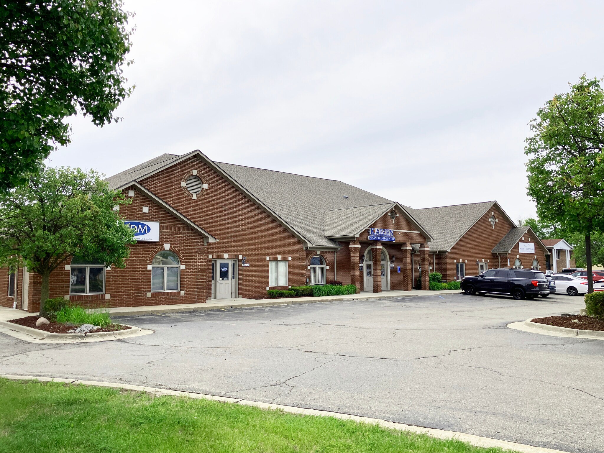 47670-47718 Van Dyke Ave, Shelby Township, MI for lease Primary Photo- Image 1 of 2