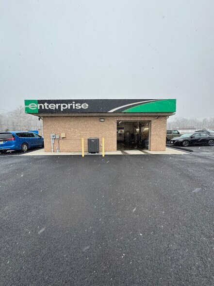 1080 New Creek Hwy, Keyser, WV à vendre - Photo du bâtiment - Image 2 de 11