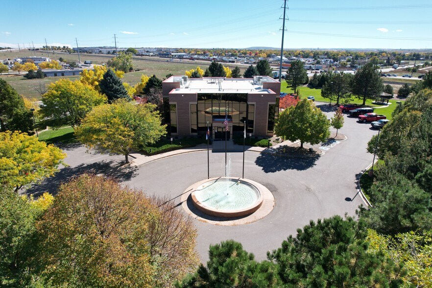 18450 E 28th Ave, Aurora, CO à vendre - Photo du bâtiment - Image 2 de 6