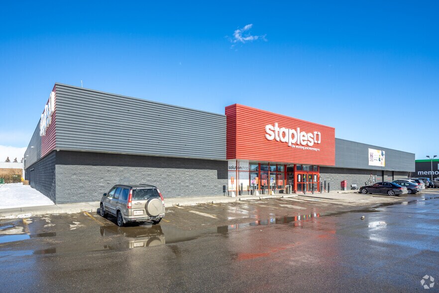 3030 32nd Ave NE, Calgary, AB à vendre - Photo principale - Image 1 de 6