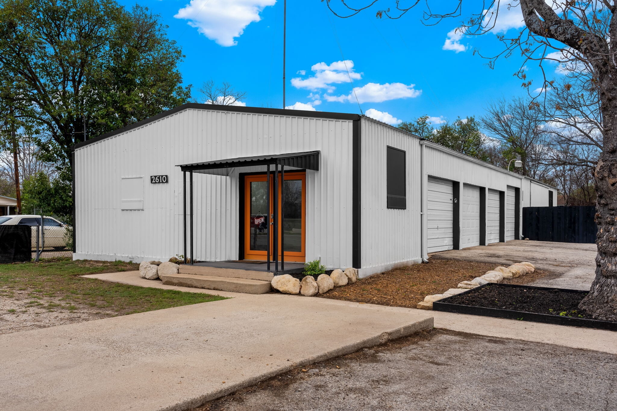 2610 Memorial Blvd, Kerrville, TX for sale Primary Photo- Image 1 of 35